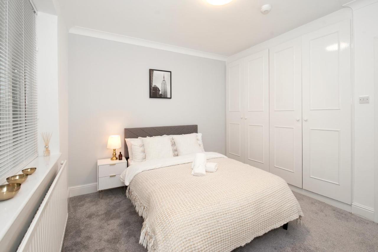 Excellent, Three Bedroom North London Apartment With Free Parking Eksteriør bilde
