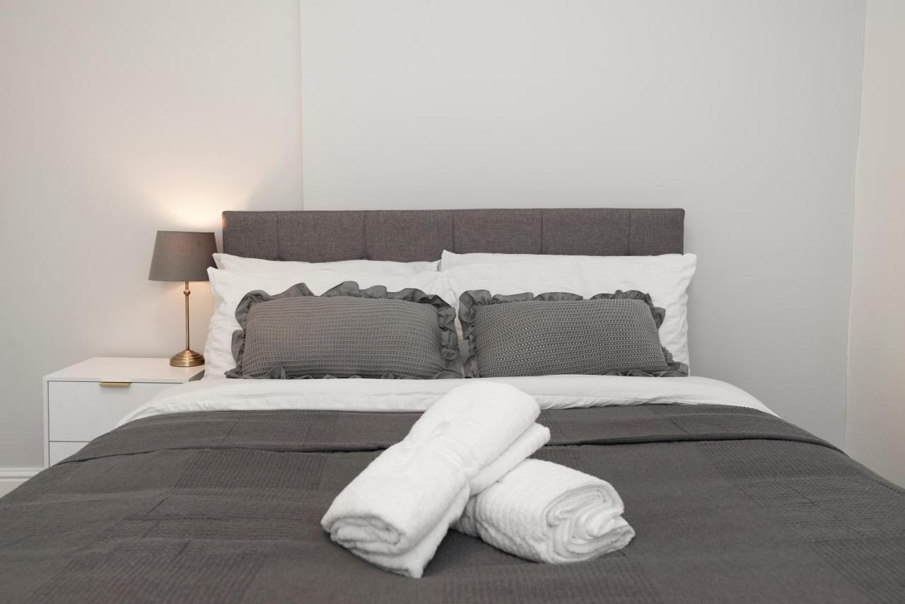 Excellent, Three Bedroom North London Apartment With Free Parking Eksteriør bilde