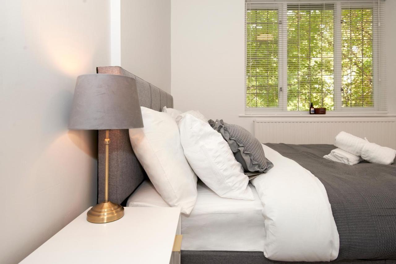 Excellent, Three Bedroom North London Apartment With Free Parking Eksteriør bilde